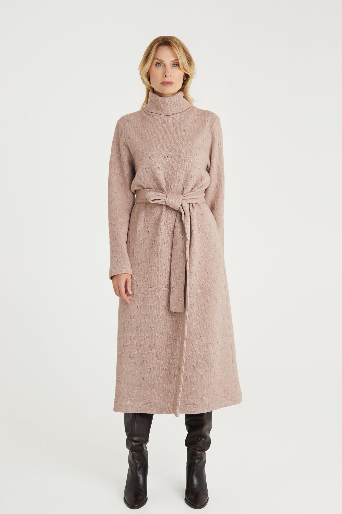 Molliti Midi Dress in Dusty Pink