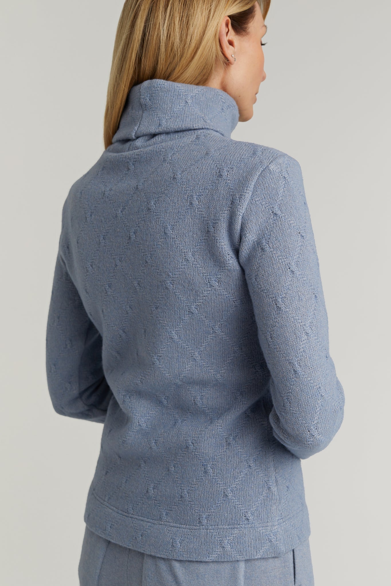 Gaudium Turtleneck Sweater With Pattern in Blue