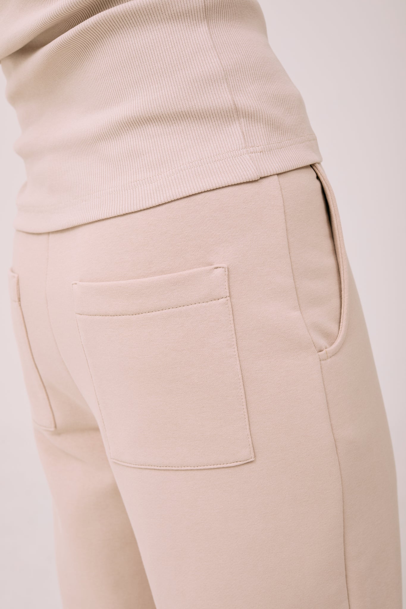 Otium Sweatpants in Creamy
