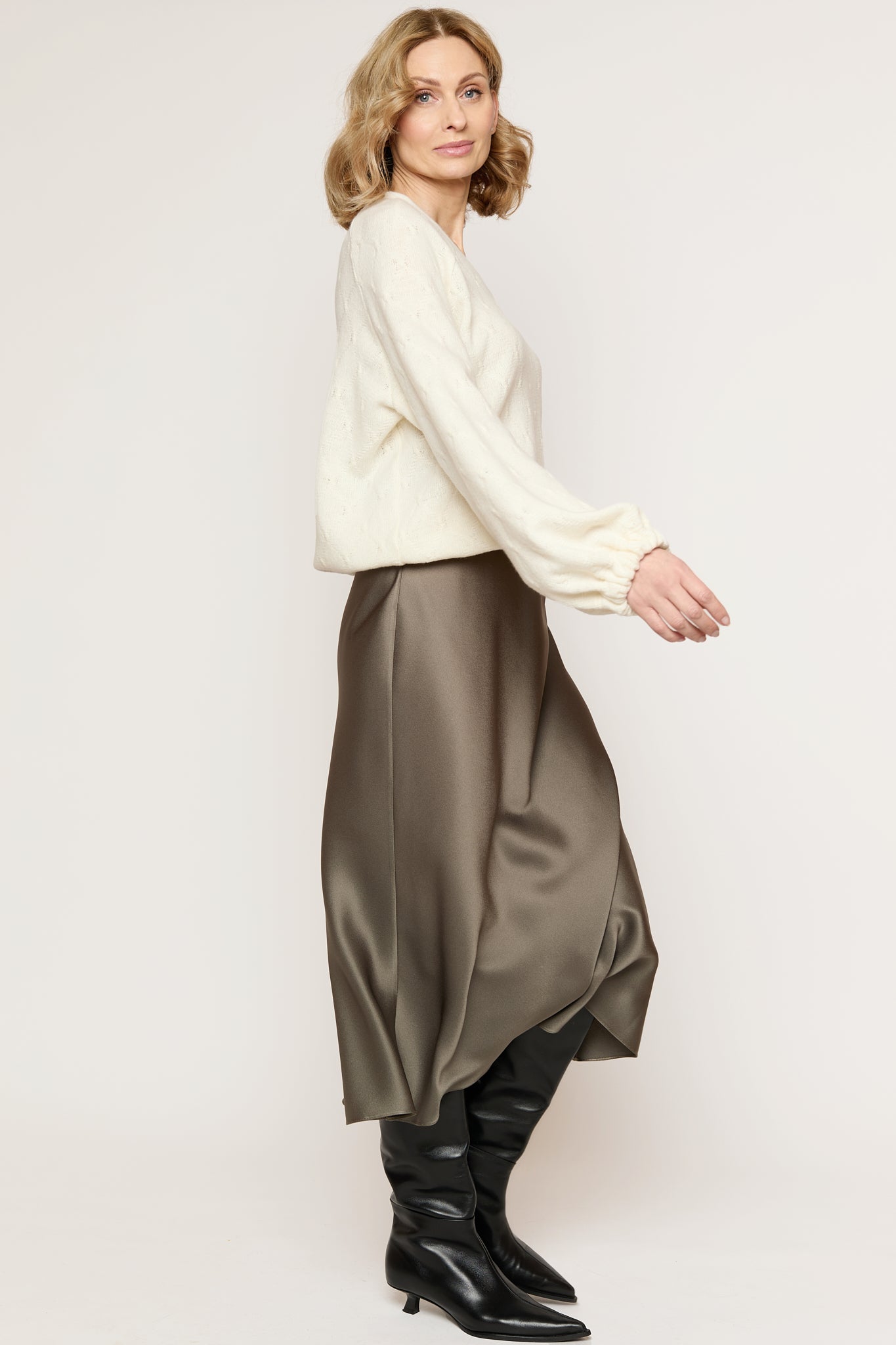 Skirt Silva in Moss green