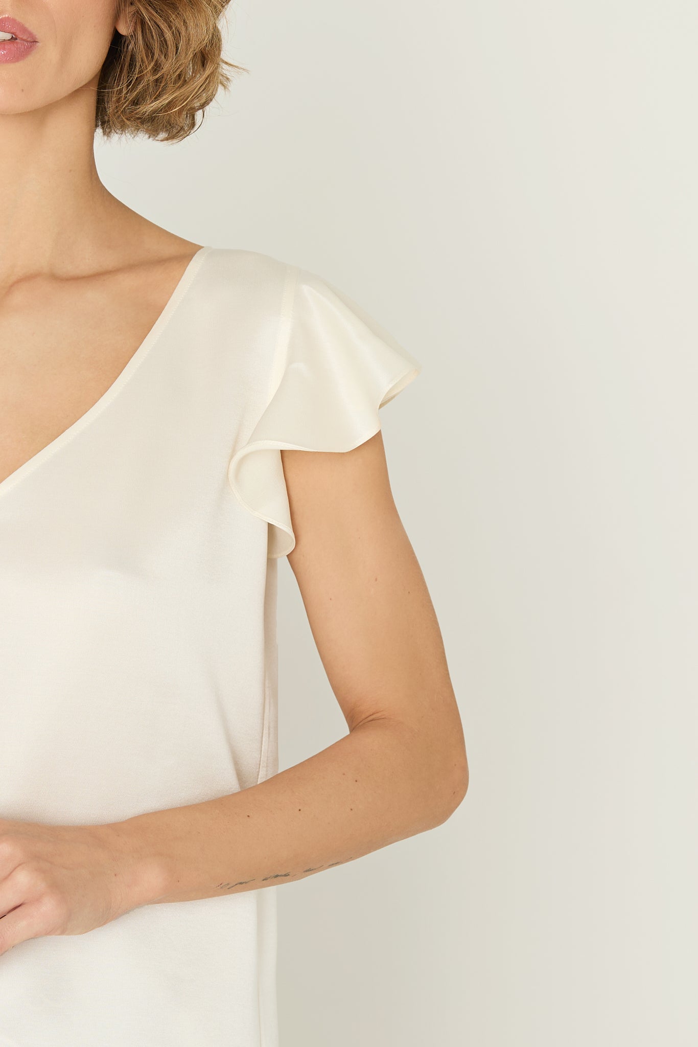 Aster Blouse in Ivory White