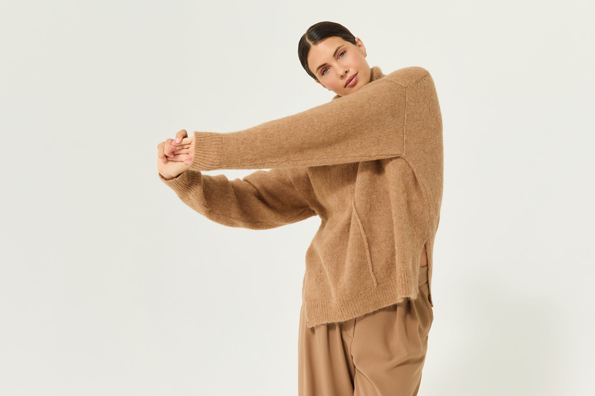 Altus Turtleneck Sweater in Brown