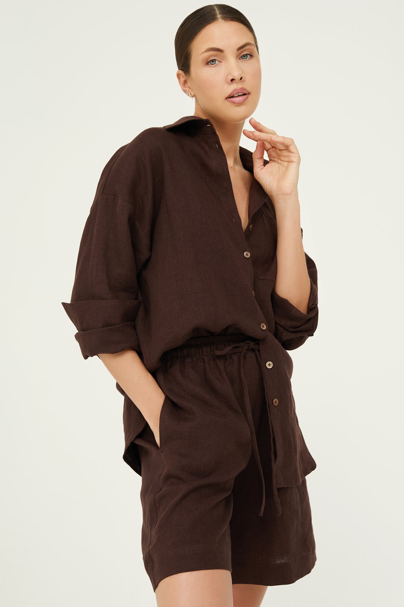 Terra shorts in Chocolate